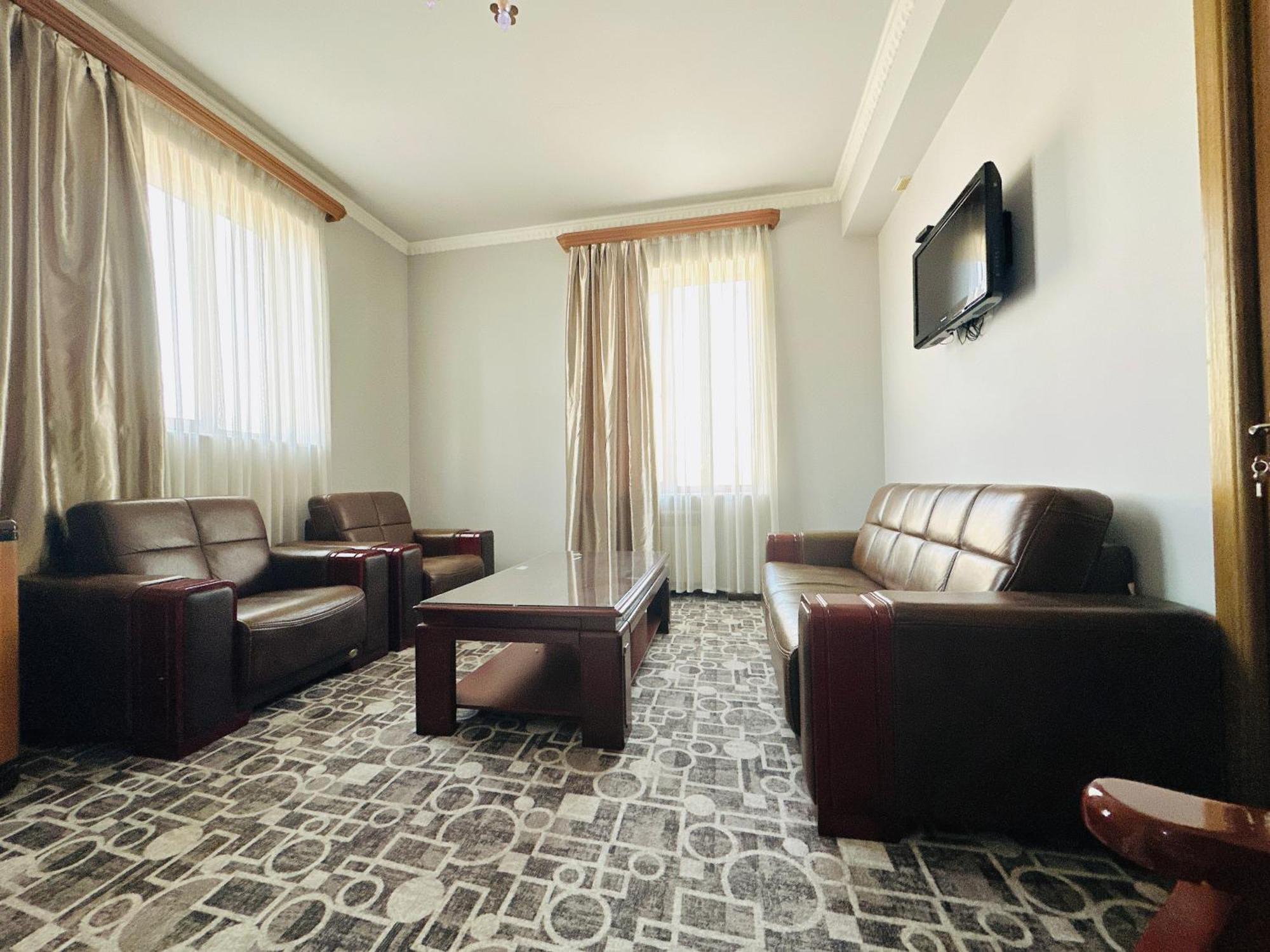 Sd Hotel Yerevan Exterior photo