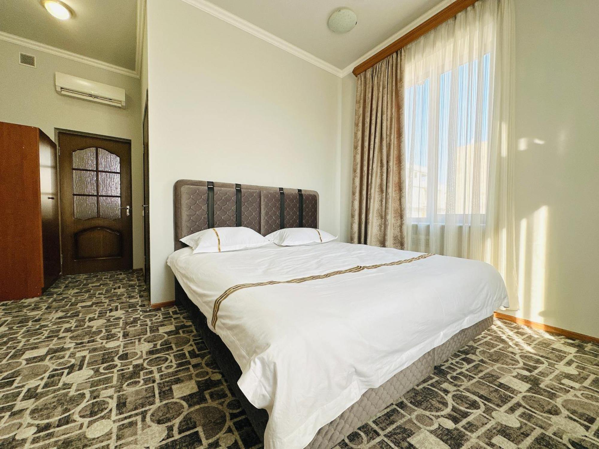Sd Hotel Yerevan Exterior photo